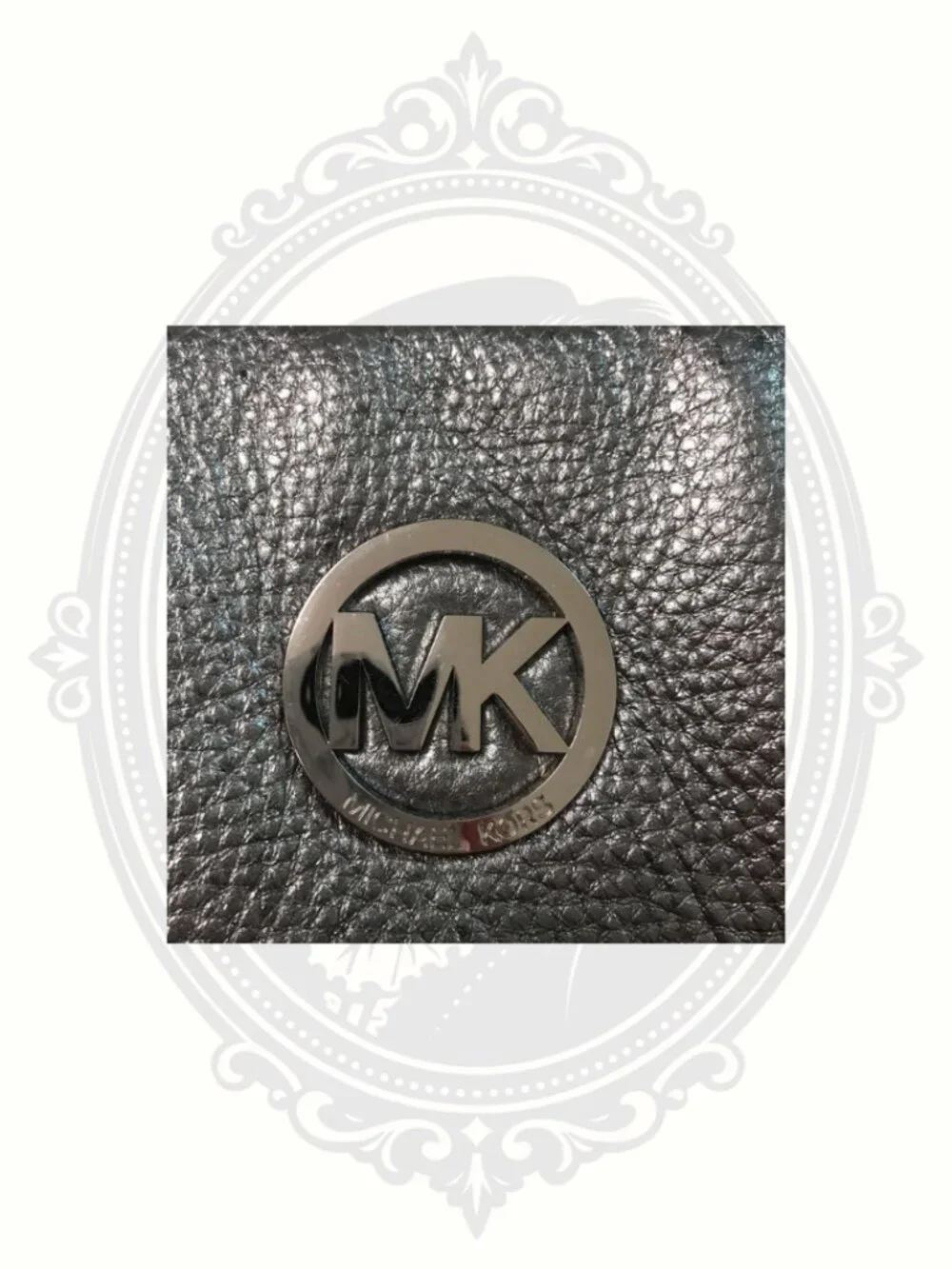 Authentic Michael Kors MK Pebbled Leather Continental Wristlet Wallet